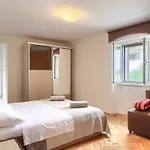 In Rovinjsko With Pool Ferienhaus Rovinjsko Selo