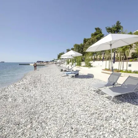 Spacious With A Pool In Rovinjsko * روفينجسكو سيلو
