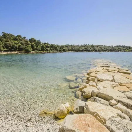 Spacious With A Pool In Rovinjsko * روفينجسكو سيلو